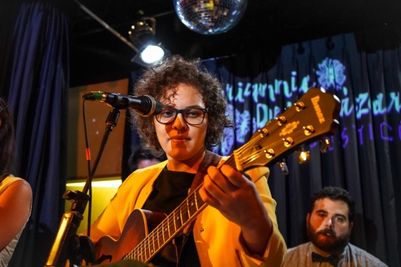 Maga Urdaneta Debut Álbum - El Mundo va a cambiar