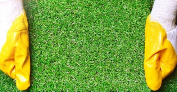 ¿Cómo colocar alfombras de césped sintético?